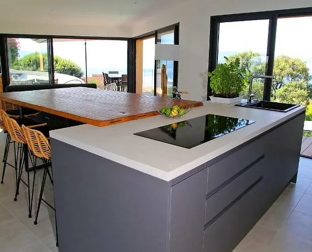 Villa Vue Mer, Piscine Chauffee, Tennis Porticcio (Corsica)